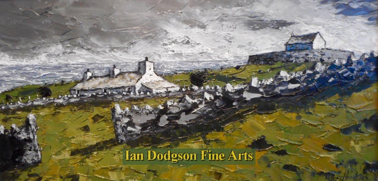 Eglwys Bach y mor by Wyn Hughes